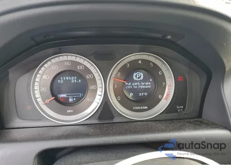 2013 Volvo Xc60 3.2 z USA, uszkodzony, nr VIN YV4940DZXD2405665